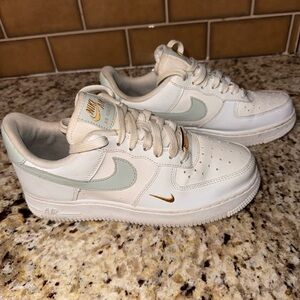 Nike Women’s Air Force 1 Low - Cream with Light Green Swoosh and Gold Accents 6Y